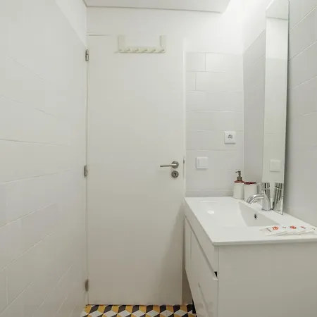 Appartamento Downtown Almada By Homing
