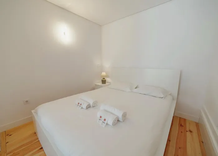 Downtown Almada By Homing Apartment *