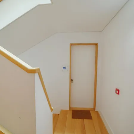 Apartment Downtown Almada By Homing Porto